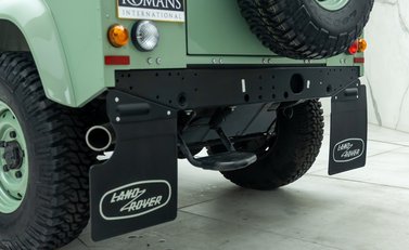 Land Rover Defender 90 HERITAGE HARD TOP 34