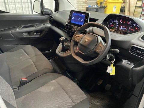 Peugeot Partner BLUEHDI PROFESSIONAL PREMIUM PLUS L1 11