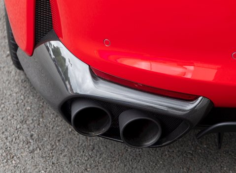 Ferrari 812 Superfast 30