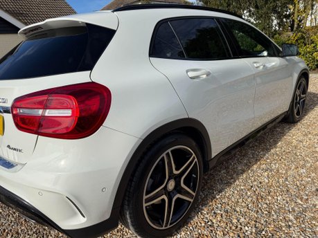 Mercedes-Benz GLA 2.1 GLA220d AMG Line (Premium Plus) SUV 5dr Diesel 7G-DCT 4MATIC Euro 6 (s/ 10