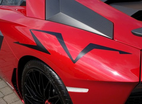 Lamborghini Aventador SV 12