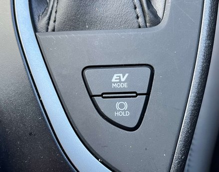 Lexus Ux 2.0 UX 250H F Sport Design 4x2 CVT 5dr 57