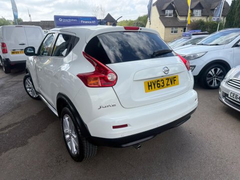 Nissan Juke 1.6 Acenta Premium Euro 5 (s/s) 5dr 6