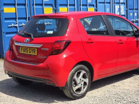 Toyota Yaris 1.5 VVT-h Icon Hatchback 5dr Petrol Hybrid E-CVT Euro 6 (101 ps) 12