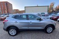 Nissan Qashqai VISIA DIG-T SMART VISION.. 7 SERVICES.. 1 PREVIOUS KEEPER..STUNNING EXAMPLE 12