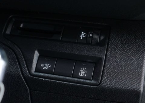 Peugeot 3008 1.5 3008 Allure Blue HDi S/S 5dr 33