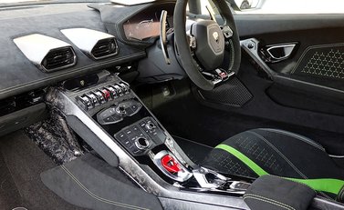 Lamborghini Huracan Performante 7