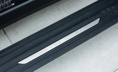 Land Rover Range Rover P530 SV 29