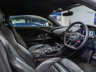 Audi R8 5.2 FSI V10 Coupe 2dr Petrol S Tronic Euro 6 (s/s) (540 ps) 42