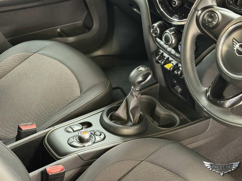 Mini Countryman 1.5 10kWh Cooper SE Classic Auto ALL4 Euro 6 (s/s) 5dr 26