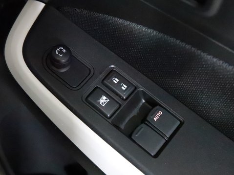 Suzuki Swift 1.0 Boosterjet SZ-T 5dr 30