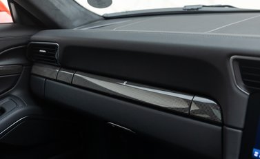 Porsche 911 Carrera 4 GTS (991.2) 22