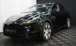 Tesla Model Y LONG RANGE AWD Comfort Suspension GROK AI One Owner Adaptive LEDs VAT Q 10