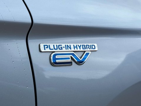Mitsubishi Outlander 2.0 Outlander GX 4h PHEV Auto 4WD 5dr 12