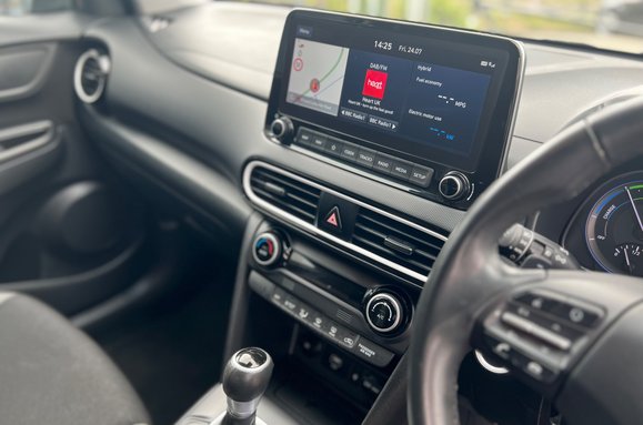 Hyundai KONA 1.6 h GDI PREMIUM AUTO PETROL HYBRID 21
