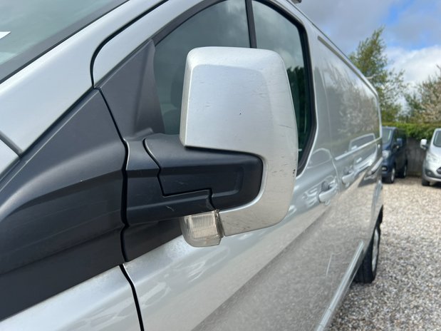 Ford Transit Custom LWB L2H1 Low Roof Limited 290 EURO 6 NO VAT 13