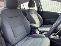 Hyundai IONIQ 1.6 h-GDi Premium Hatchback 5dr Petrol Hybrid DCT Euro 6 (s/s) (141 ps) 17