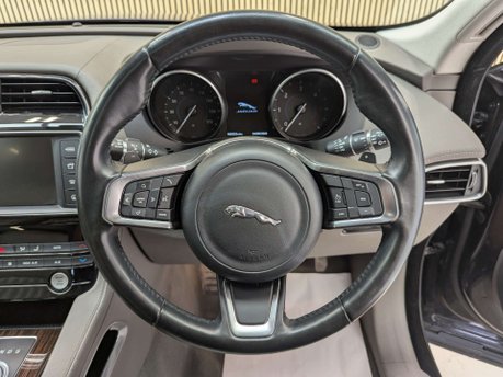 Jaguar F-Pace 2.0 F-PACE Portfolio AWD D Auto 4WD 5dr 68