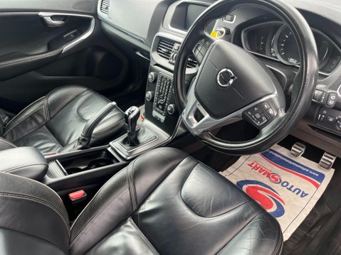 Volvo V40 2.0 T2 R-Design Pro Euro 6 (s/s) 5dr 29