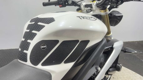 Triumph Street Triple 2016 66 plate 13k new MOT serviced quickshifter and exhaust 30