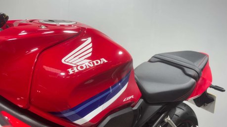Honda CBR 2024 74 PLATE E-CLUTCH ONLY 240 MILES MOT AUTO 650CC SPORTS BIKE 35