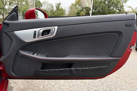 Mercedes-Benz SLC SLC 250 D AMG LINE -£35 ROAD TAX -PAN ROOF -£35 ROAD TAX -2 OWNERS 29