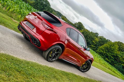 Alfa Romeo Stelvio QUADRIFOGLIO 20
