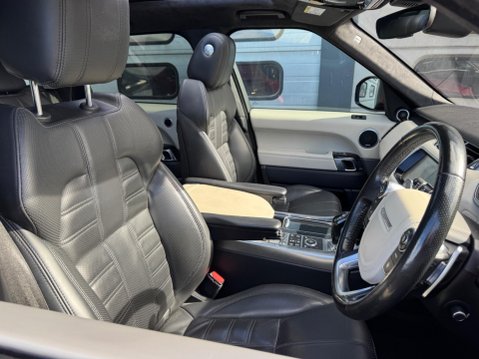 Land Rover Range Rover Sport 3.0 SD V6 Autobiography Dynamic Auto 4WD Euro 6 (s/s) 5dr 9