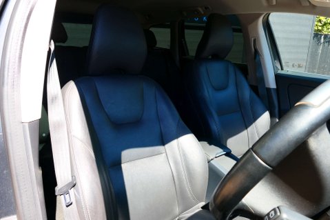 Volvo XC60 2.4 XC60 SE Luxury Nav D5 AWD Auto 4WD 5dr 22