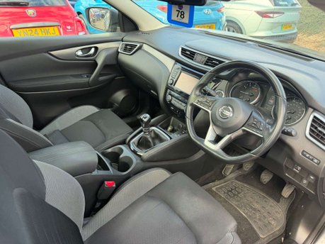 Nissan Qashqai 1.2 Qashqai N-Connecta DiG-T 5dr 18
