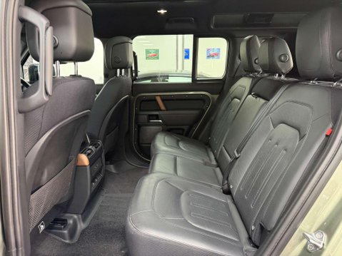 Land Rover Defender 3.0 P400 MHEV X SUV 5dr Petrol Auto 4WD Euro 6 (s/s) (400 ps) 46