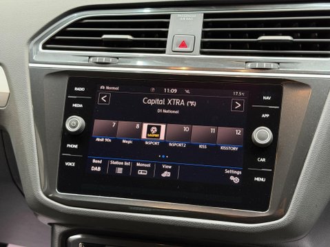 Volkswagen Tiguan 2.0 TDI SE Navigation 4Motion Euro 6 (s/s) 5dr 70