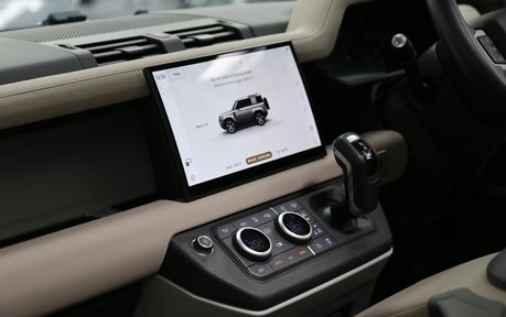 Land Rover Defender XS Edition MHEV P400 - 6 Seats, 11.4 Screen and Superb Specification 37