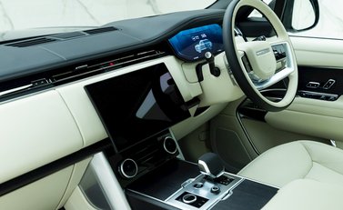 Land Rover Range Rover P510e Autobiography 16