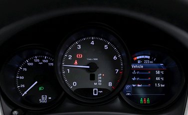 Porsche Macan S 17
