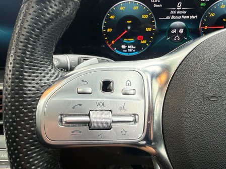 Mercedes-Benz EQC EQC 400 4MATIC AMG LINE PREMIUM 36