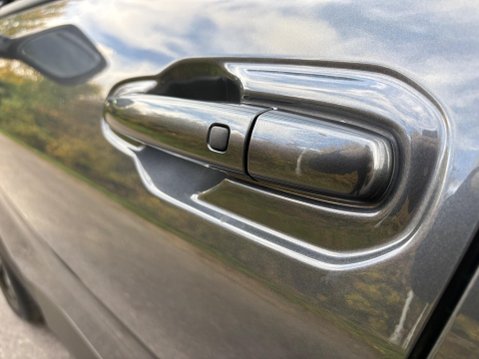 Suzuki e Vitara 61kWh Motion Auto 5dr 22