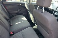 Ford Focus TITANIUM…1 FORMER KEEPER,11 SERVICES,SAT NAV,CLIMATE CONTROL 14