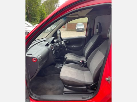 Vauxhall Combo 1.3 CDTi 1700 16v 3dr 27