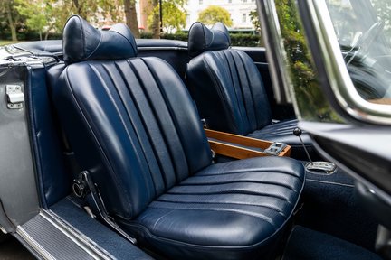 Mercedes-Benz SL Series 280 SL Pagoda 35