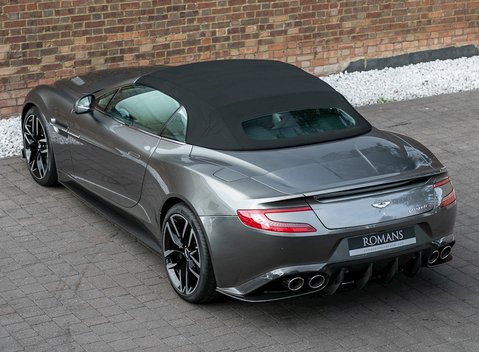 Aston Martin Vanquish S Volante 10