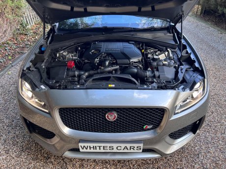 Jaguar F-Pace 3.0 D300 V6 S Auto AWD Euro 6 (s/s) 5dr 42