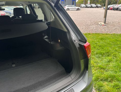 Volkswagen Tiguan Allspace 2.0 TDI Match SUV 5dr Diesel DSG Euro 6 (s/s) (150 ps) 16