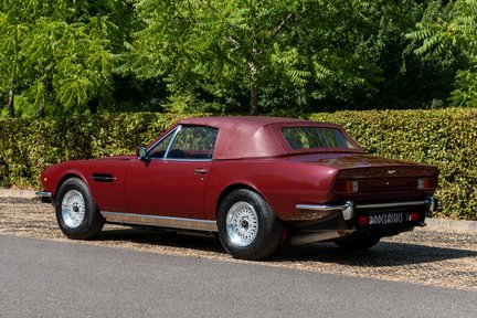 Aston Martin V8 Volante EFi 8