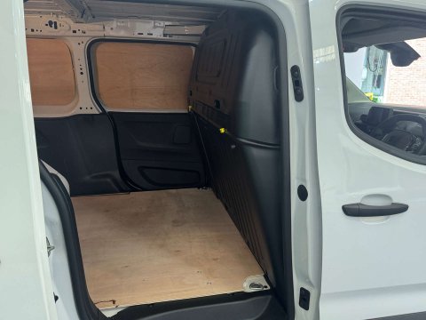Peugeot Partner 1.5 Partner Professional L2 BHDi 5dr 17
