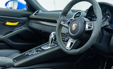Porsche 718 SPYDER 13