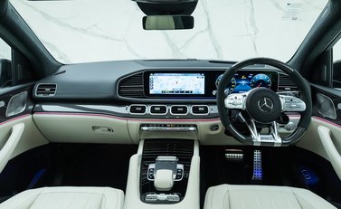 Mercedes-Benz GLS 63 AMG Night Edition Executive 24