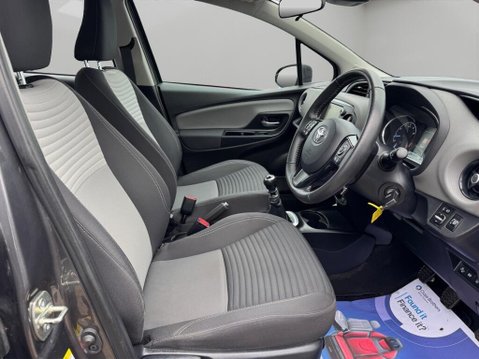 Toyota Yaris 1.5 VVT-i Icon Tech Euro 6 5dr 10