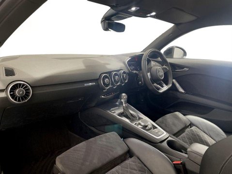 Audi TT 2.0 TFSI 45 S line Coupe 3dr Petrol S Tronic Euro 6 (s/s) (245 ps) Air Con 15