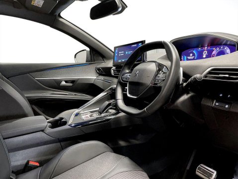 Peugeot 3008 1.2 PureTech Allure Premium + SUV 5dr Petrol EAT Euro 6 (s/s) (130 ps) Air 12